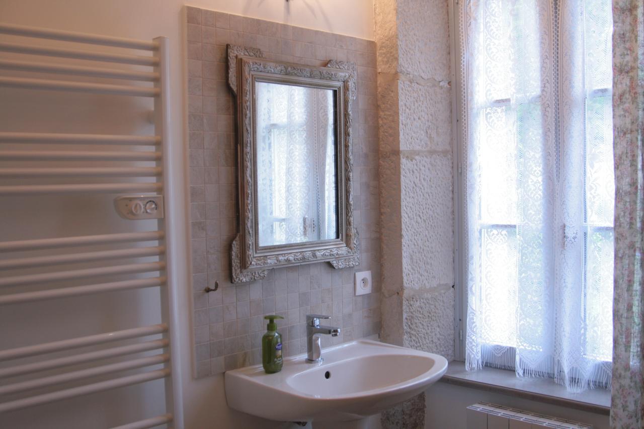 Domaine Des Douves Bed & Breakfast Ancy-le-Franc ภายนอก รูปภาพ